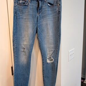 GAP Women's Faded Blue Skinny Jeans with Knee Rips